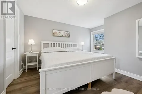 395 Maidstone Crescent Oakville (ga Glen Abbey) ON L6M 1C1