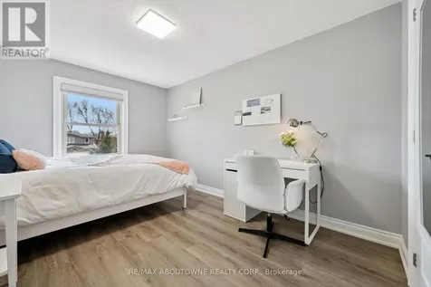 395 Maidstone Crescent Oakville (ga Glen Abbey) ON L6M 1C1