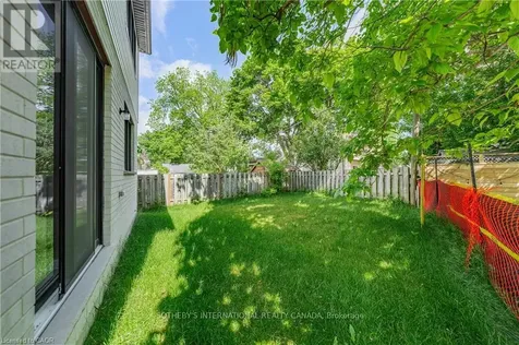 42 Rich Avenue Cambridge ON N1R 2A5