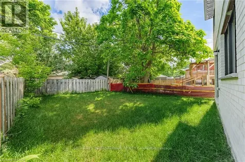 42 Rich Avenue Cambridge ON N1R 2A5