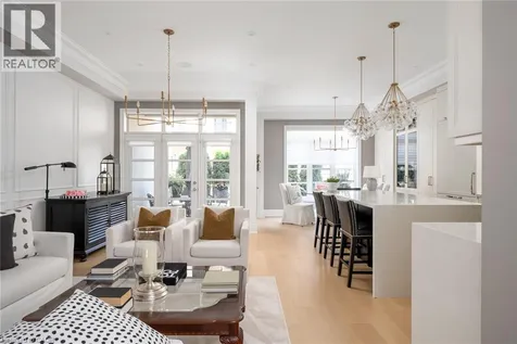 253 Hanover Street Oakville ON L6K 0H3