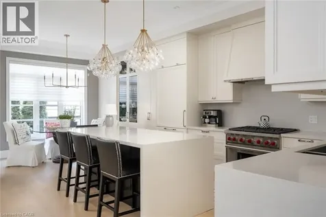 253 Hanover Street Oakville ON L6K 0H3