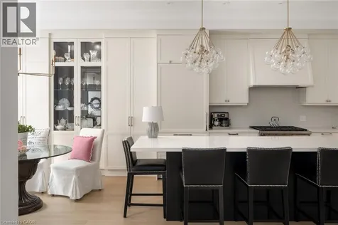 253 Hanover Street Oakville ON L6K 0H3