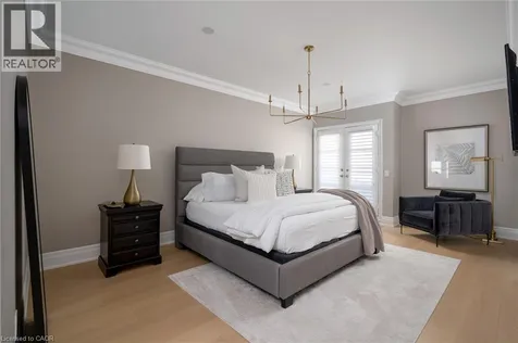 253 Hanover Street Oakville ON L6K 0H3