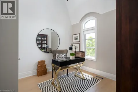 253 Hanover Street Oakville ON L6K 0H3