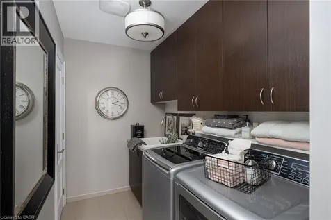 253 Hanover Street Oakville ON L6K 0H3