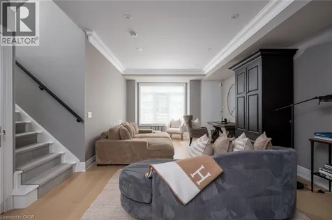 253 Hanover Street Oakville ON L6K 0H3