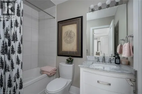 253 Hanover Street Oakville ON L6K 0H3