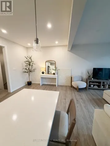 226 Renaissance Drive St. Thomas ON N5R 0C1
