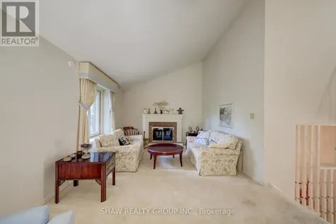 206 Candlewood Crescent Waterloo ON N2L 5Y9