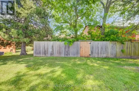 206 Candlewood Crescent Waterloo ON N2L 5Y9