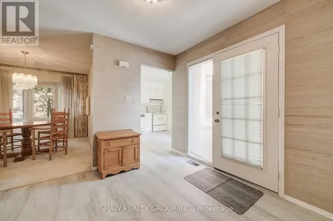 206 Candlewood Crescent Waterloo ON N2L 5Y9