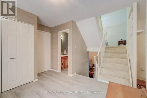 206 Candlewood Crescent Waterloo ON N2L 5Y9