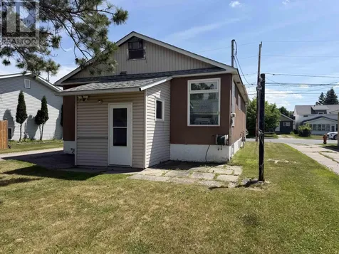 238 Third St E Fort Frances ON P9A 1P8