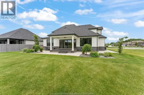 16 York Boulevard Kingsville ON N9Y 0E5
