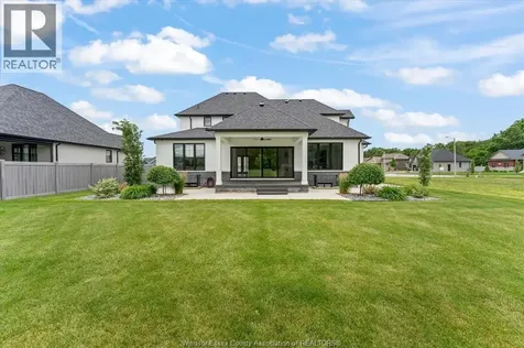 16 York Boulevard Kingsville ON N9Y 0E5