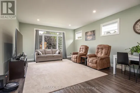 172 Hooper Street St. Marys ON N4X 0C1