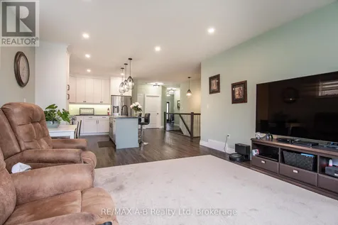 172 Hooper Street St. Marys ON N4X 0C1