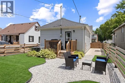 729 William Street Tecumseh ON N8N 2A2