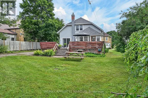 53 Smiths Falls Avenue Smiths Falls ON K7A 3B2