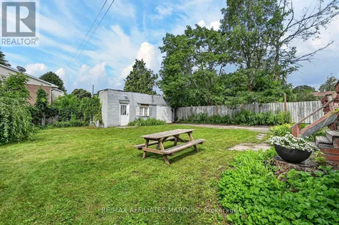 53 Smiths Falls Avenue Smiths Falls ON K7A 3B2