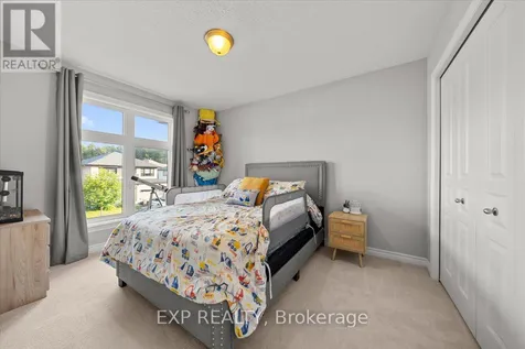 255 Shinleaf Crescent Ottawa ON K1W 0J2