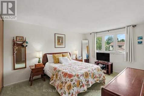 95 Seabrooke Drive Ottawa ON K2L 2H9
