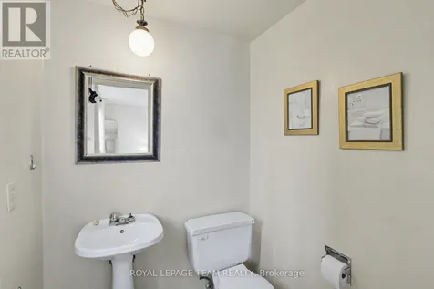 95 Seabrooke Drive Ottawa ON K2L 2H9