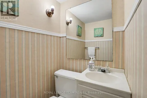 95 Seabrooke Drive Ottawa ON K2L 2H9