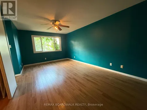 11 Meadowbreeze Drive Ottawa ON K2M 2L6