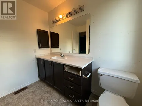 11 Meadowbreeze Drive Ottawa ON K2M 2L6
