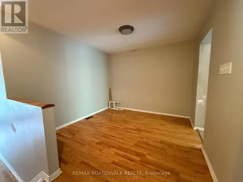 11 Meadowbreeze Drive Ottawa ON K2M 2L6