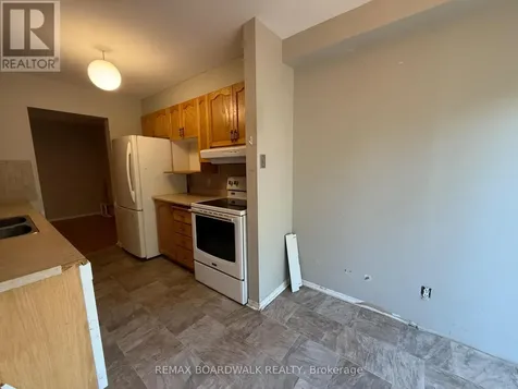 11 Meadowbreeze Drive Ottawa ON K2M 2L6