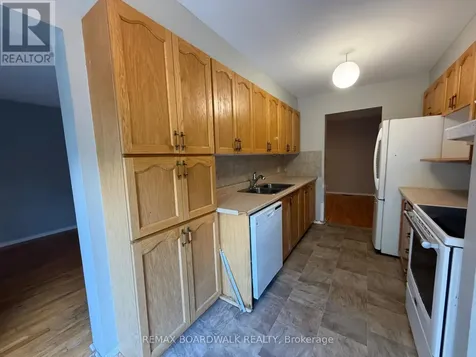 11 Meadowbreeze Drive Ottawa ON K2M 2L6
