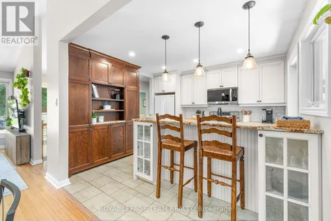 2296 Kay Street Ottawa ON K2C 1J7