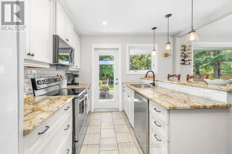 2296 Kay Street Ottawa ON K2C 1J7