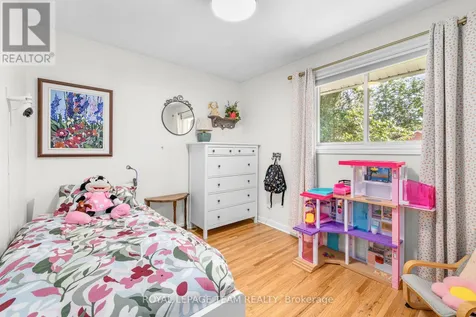 2296 Kay Street Ottawa ON K2C 1J7
