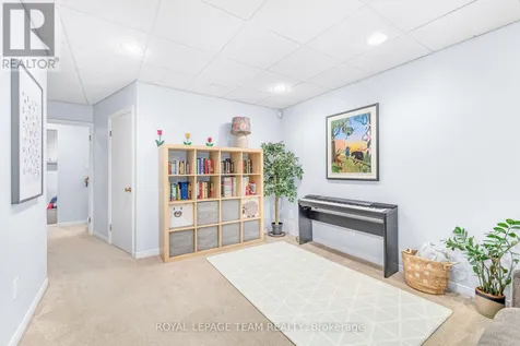 2296 Kay Street Ottawa ON K2C 1J7