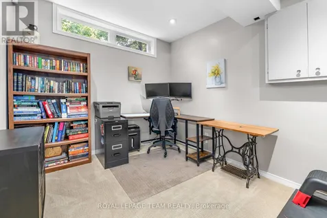 2296 Kay Street Ottawa ON K2C 1J7