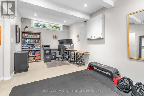 2296 Kay Street Ottawa ON K2C 1J7