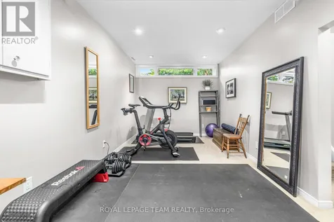 2296 Kay Street Ottawa ON K2C 1J7