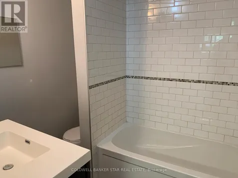 40 Barnes Street St. Thomas ON N5R 2V5