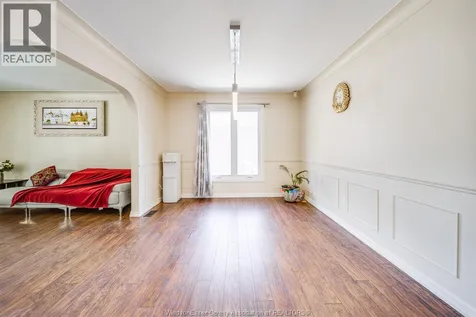 386 Woodridge Tecumseh ON N8N 3A8