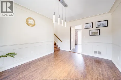 386 Woodridge Tecumseh ON N8N 3A8