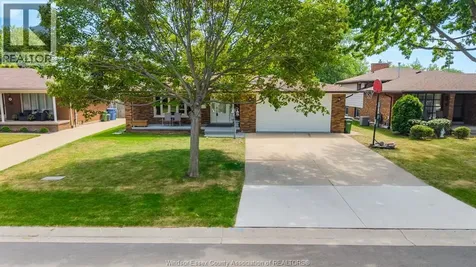 386 Woodridge Tecumseh ON N8N 3A8