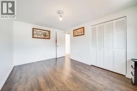 386 Woodridge Tecumseh ON N8N 3A8
