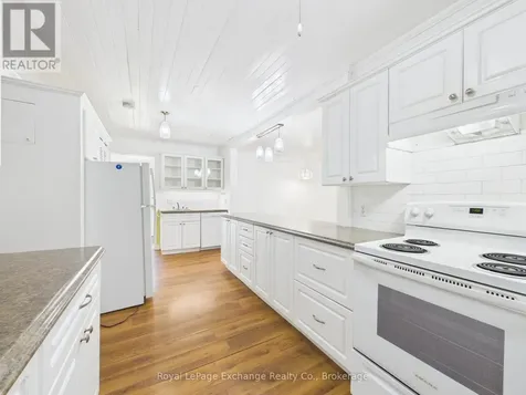 259 St. Arnaud Street Huron-kinloss ON N0G 2R0