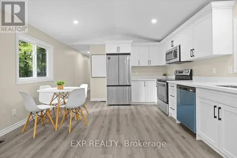 1045 Vista Barrett Private Ottawa ON K4P 1C8