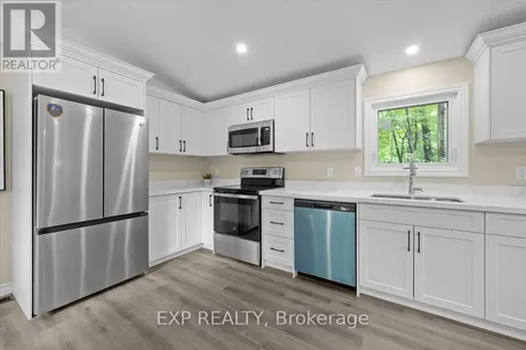 1045 Vista Barrett Private Ottawa ON K4P 1C8