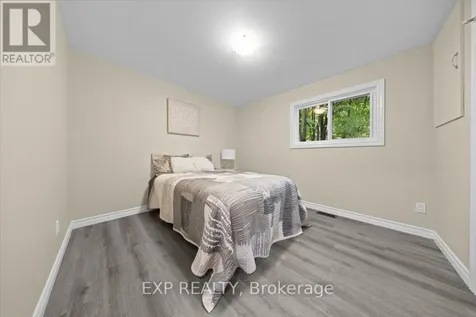 1045 Vista Barrett Private Ottawa ON K4P 1C8